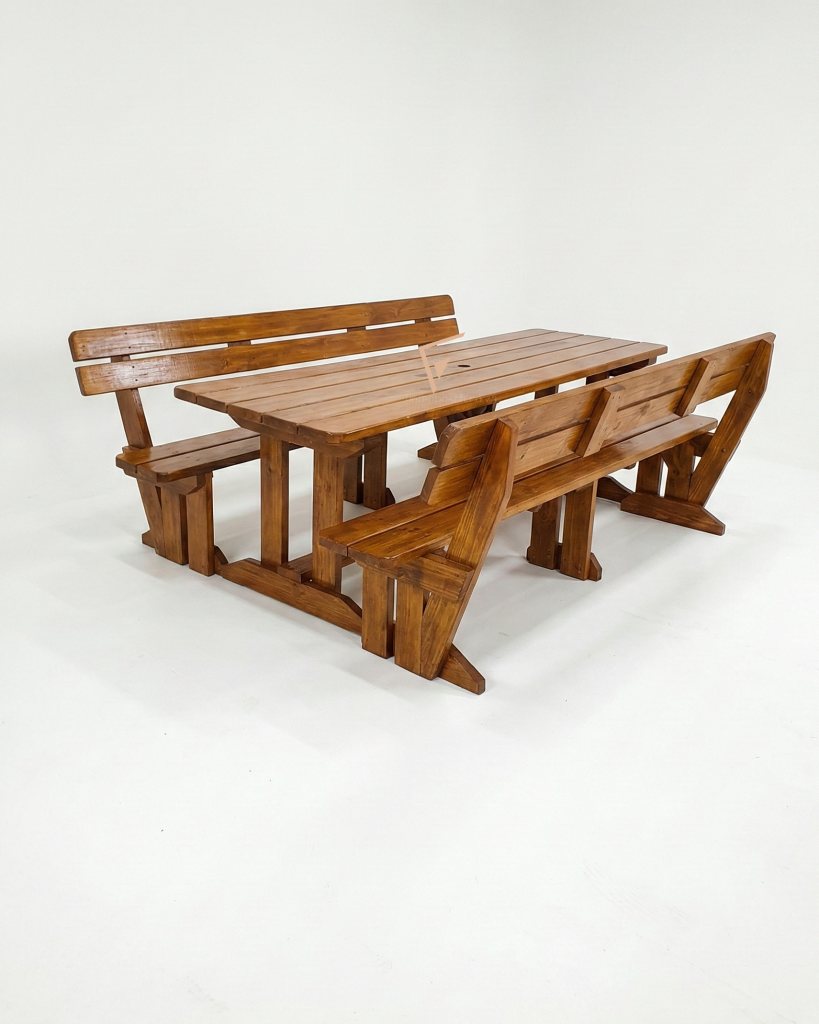 Experience the durability of the Picnic bench